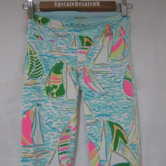 Lilly Pulitzer XS UPF 50+ Weekender Crop Leggings - Picture 4 of 8